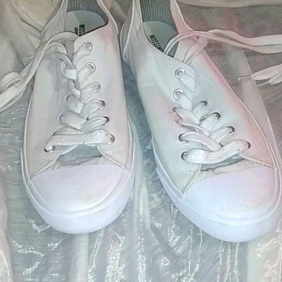 Mossimo Supply Co. Other - Mossimo canvas sneakers